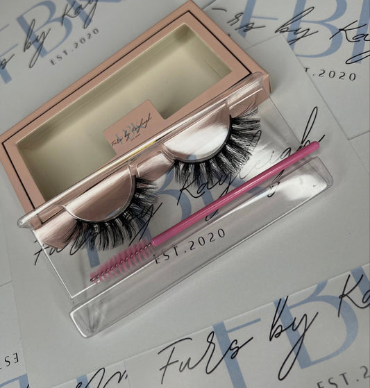 ‘Poppy’ Lash