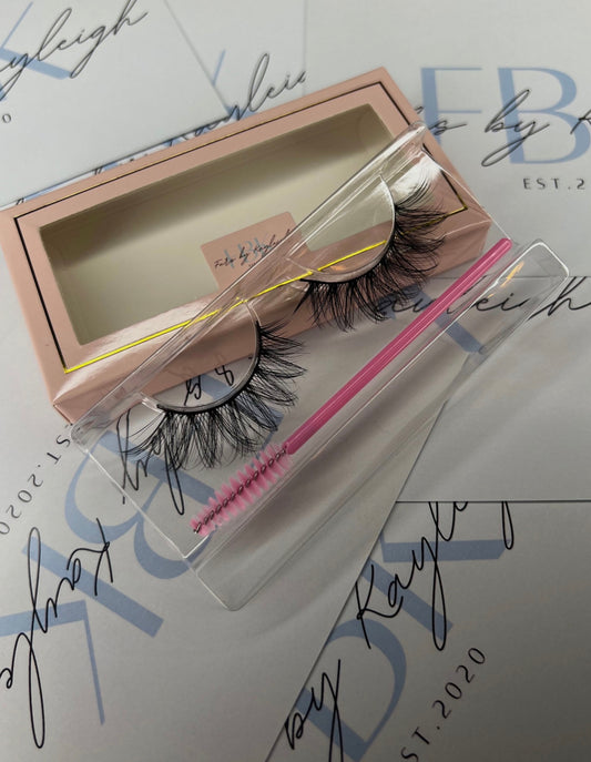 ‘Audrey’ Lash